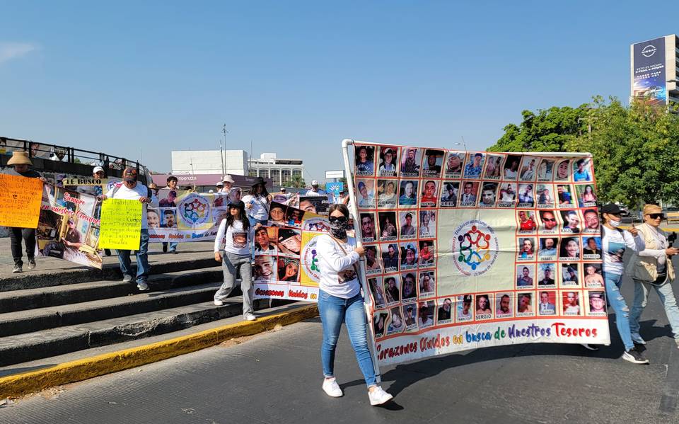 Colectivos marchan a Palacio de Gobierno para exigir la búsqueda de sus hijos – El Occidental