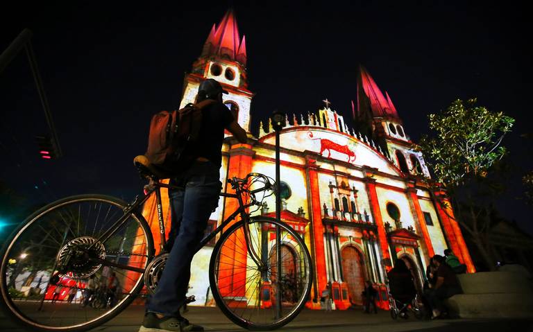 Un recorrido por las cantinas tradicionales de Guadalajara: anécdotas de  tapatíos